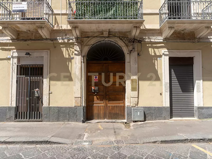Immagine 3 di Appartamento in vendita  in Via Aloi 11 a Catania