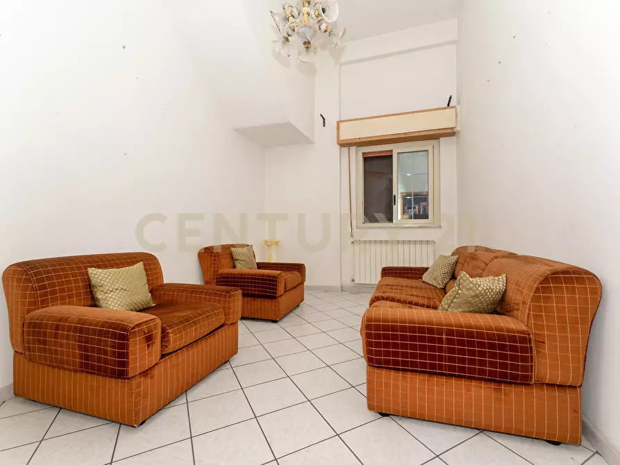 Immagine 23 di Quadrilocale in vendita  in Via P. Gobetti 8 a Adrano