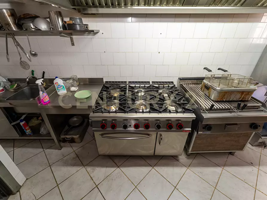 Immagine 28 di Pizzeria / Pub in vendita  in Via Zolfatai 9 a Catania