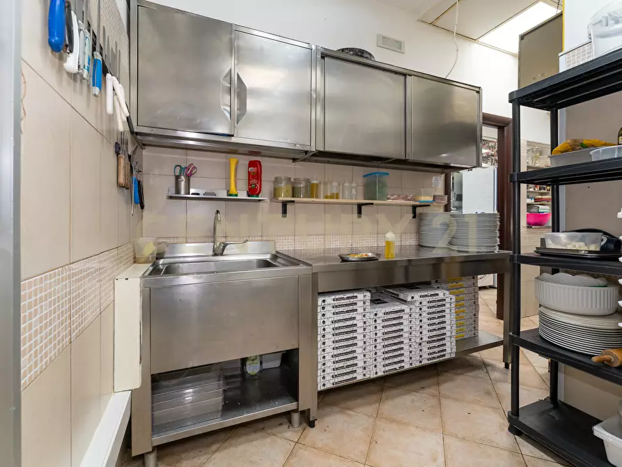 Immagine 20 di Pizzeria / Pub in vendita  in Viale Mario Rapisardi 646 a Catania