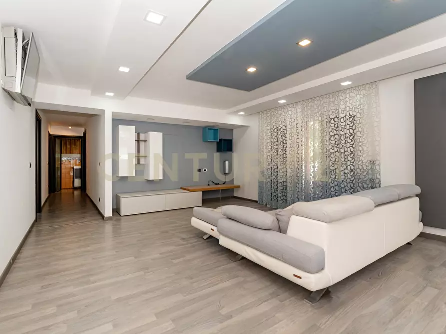 Immagine 50 di Villetta a schiera in vendita  in Via Maria Gianni 81 a Catania