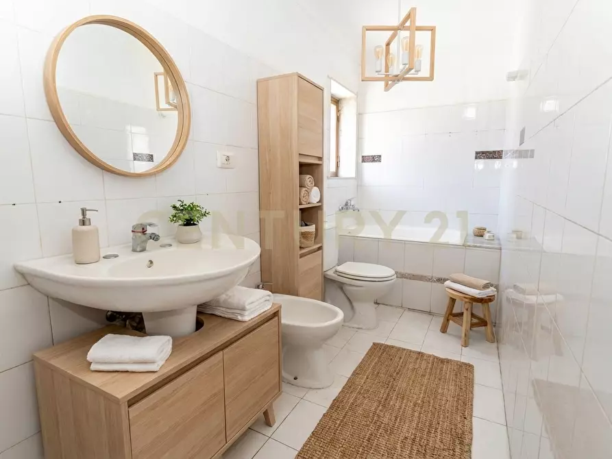 Immagine 3 di Bilocale in vendita  in Via Caduti del Lavoro 131 a Catania