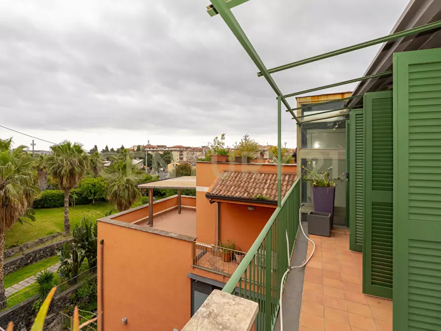 Immagine 35 di Attico in vendita  in Via Maria Gianni 85 a Catania