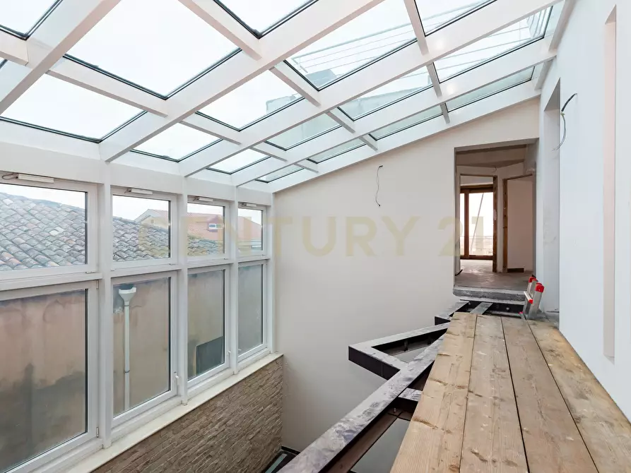 Immagine 46 di Pentalocale in vendita  in Via Lorenzo Maddem 67 a Acireale