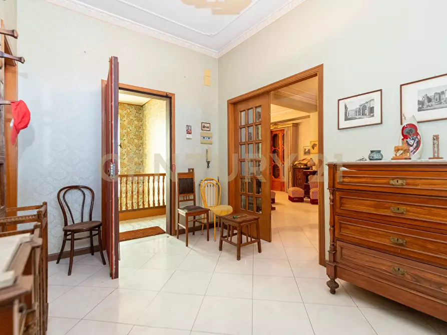 Immagine 15 di Pentalocale in vendita  in Via Vittorio Emanuele 181 a Viagrande