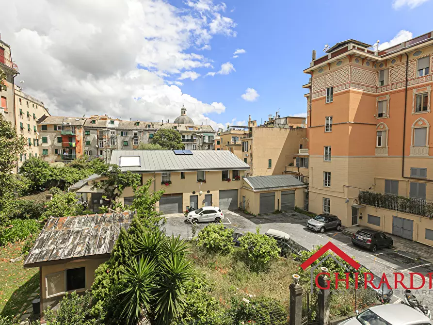 Immagine 41 di Pentalocale in vendita  in Via Sabotino 8 a Genova