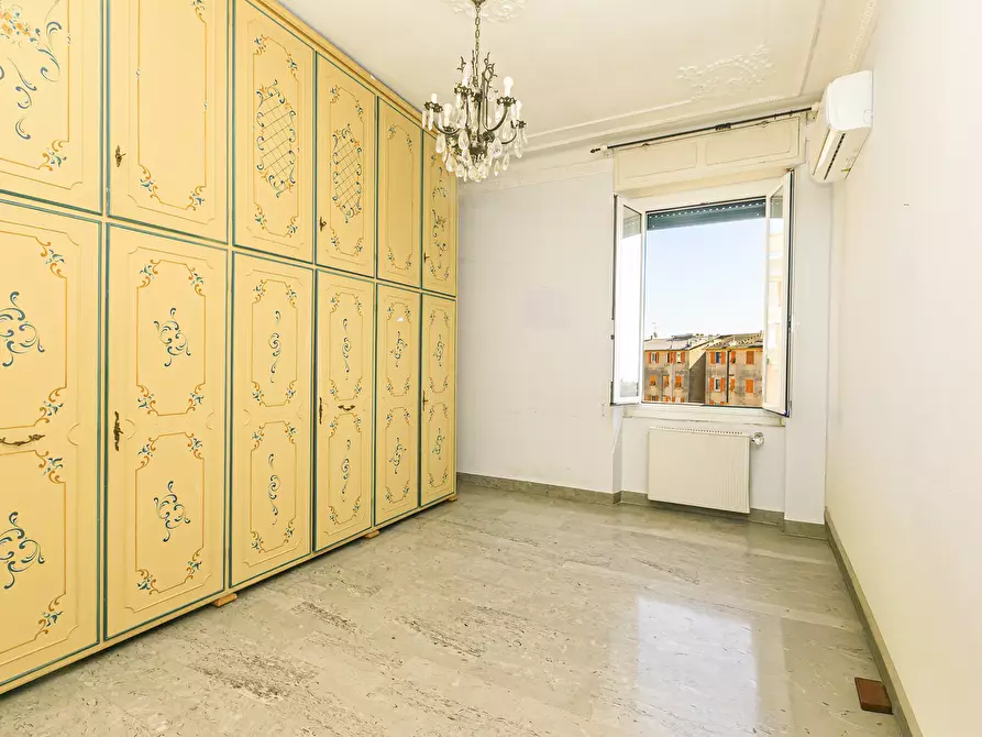 Immagine 24 di Quadrilocale in vendita  in Piazza Cristoforo Bonavino 11 a Genova
