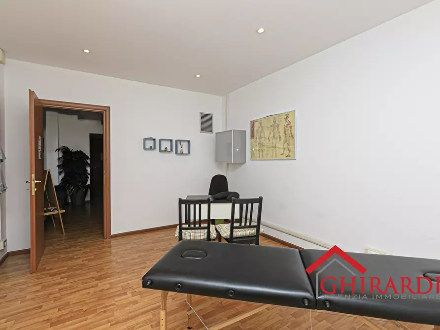 Immagine 16 di Locale commerciale in vendita  in BORZOLI 88M a Genova