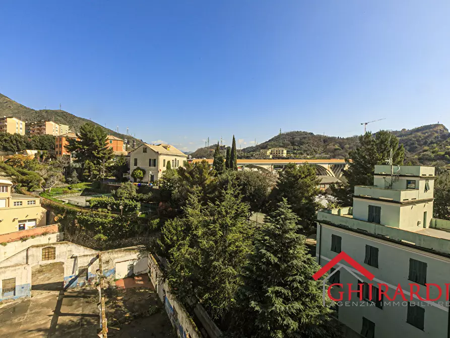 Immagine 29 di Trilocale in vendita  in Via Pier Domenico da Bissone 4 a Genova