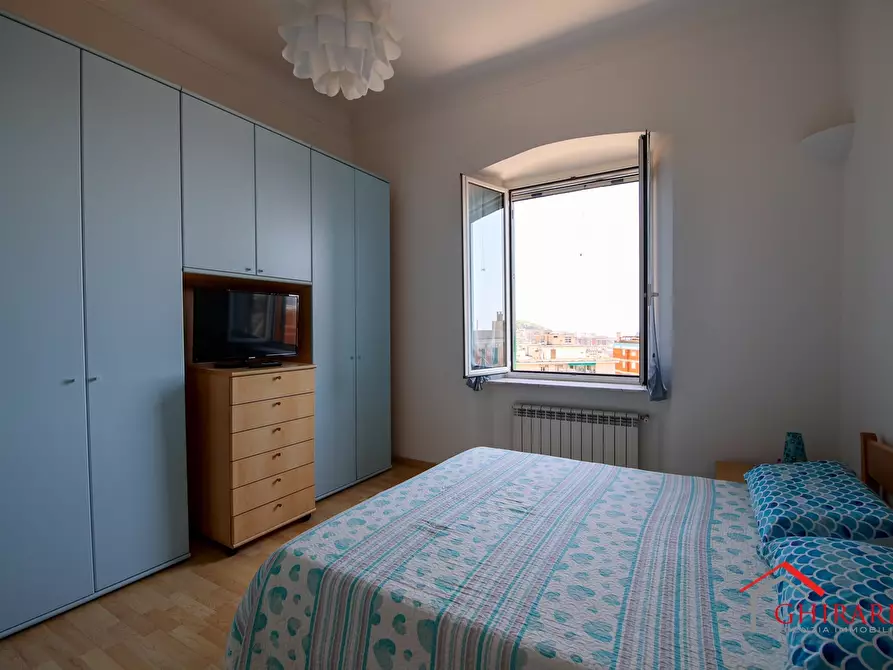 Immagine 11 di Quadrilocale in vendita  in Via Domenico Oliva 7 a Genova