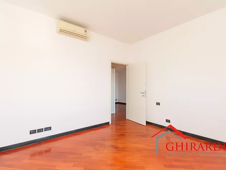 Immagine 20 di Trilocale in vendita  in VIA DELL'INSURREZIONE 12A a Genova