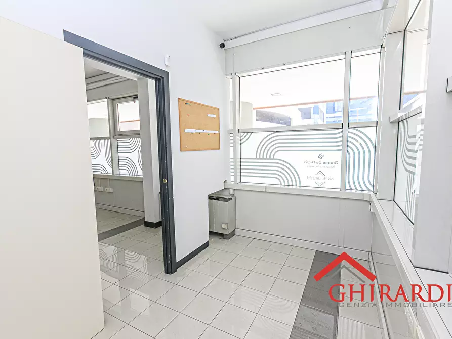 Immagine 13 di Ufficio in affitto  in Via Angelo Scarsellini 119 a Genova