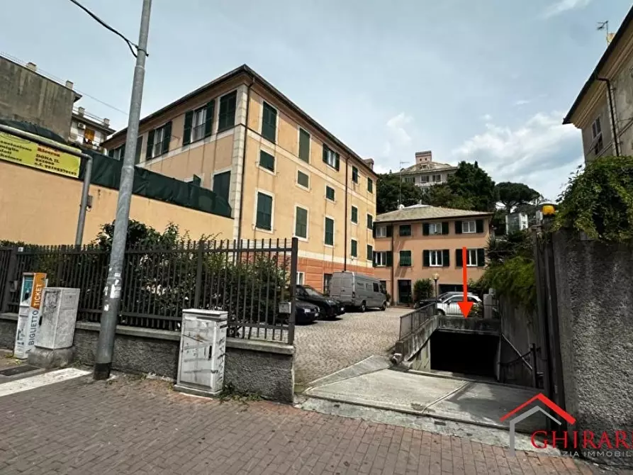 Immagine 1 di Garage in vendita  in Via MERANO 1A a Genova