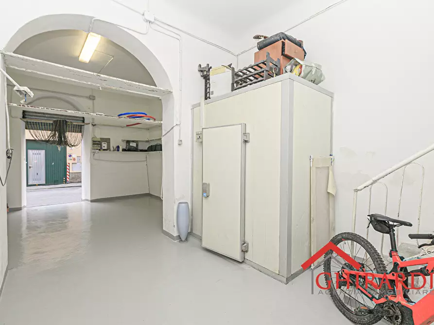 Immagine 8 di Magazzino in vendita  in VIA GAETANO DONIZETTI 73R a Genova