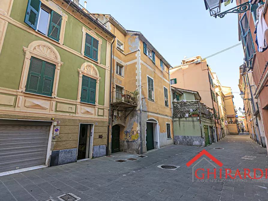 Immagine 25 di Bilocale in affitto  in Via Paglia 117 a Genova