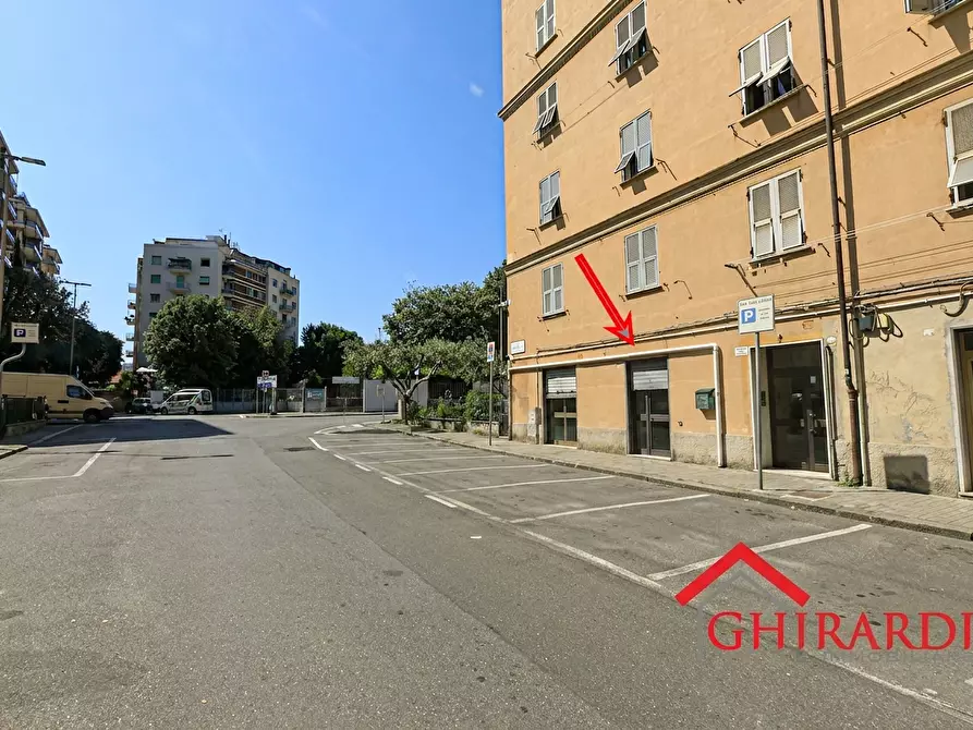 Immagine 27 di Locale commerciale in vendita  in Via Tomaso Grossi 25R a Genova