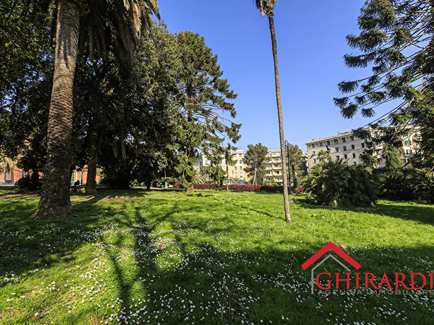 Immagine 63 di Quadrilocale in vendita  in Piazza Cristoforo Bonavino 11 a Genova