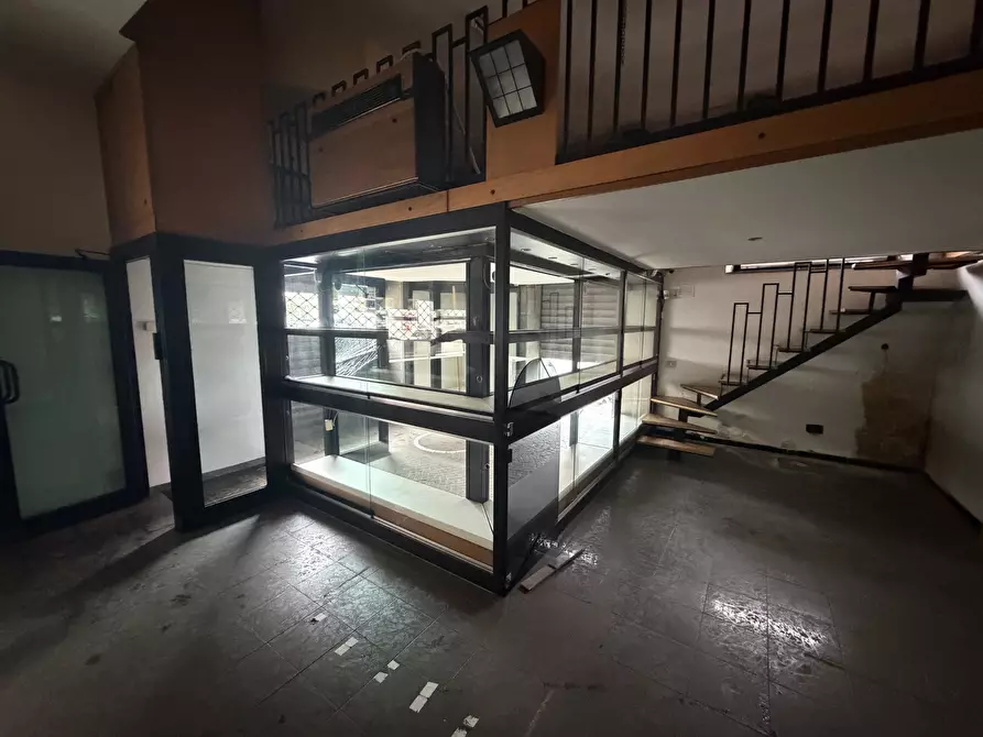 Immagine 8 di Locale commerciale in vendita  in via vittorio veneto a Nettuno