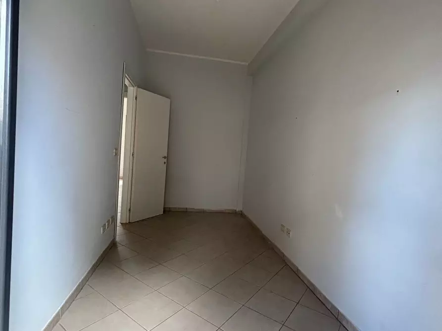 Immagine 11 di Ufficio in vendita  in Via Santa Maria 160 a Nettuno