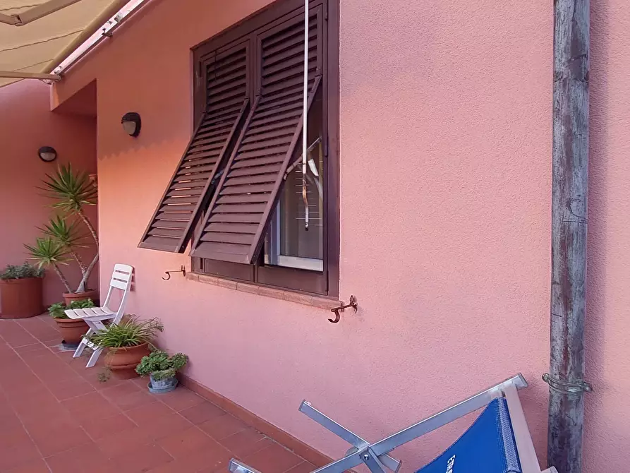 Immagine 25 di Villa in vendita  in via della prugnoliccia a Livorno