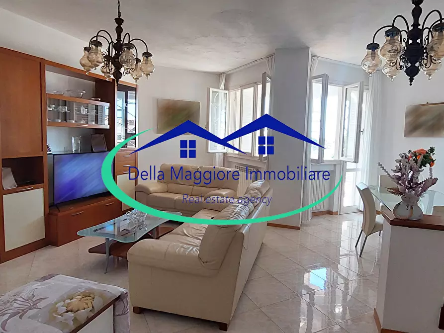 Immagine 2 di Attico in vendita  a Livorno