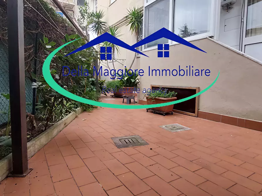 Immagine 1 di Appartamento in vendita  in Viale Mameli a Livorno