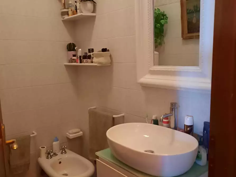 Immagine 22 di Villa in vendita  in via della prugnoliccia a Livorno