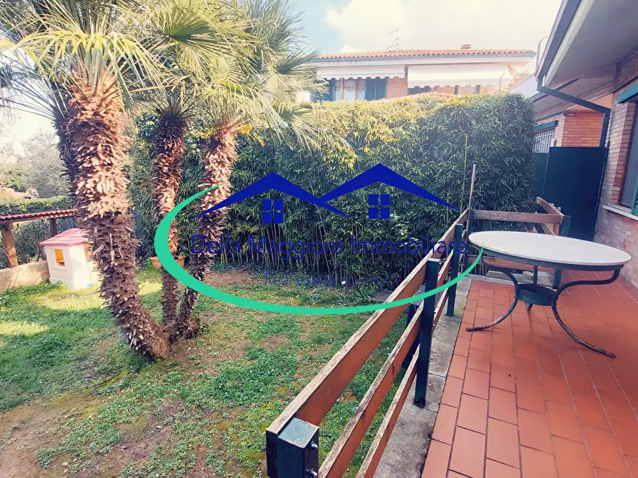 Immagine 15 di Villetta a schiera in vendita  a Livorno