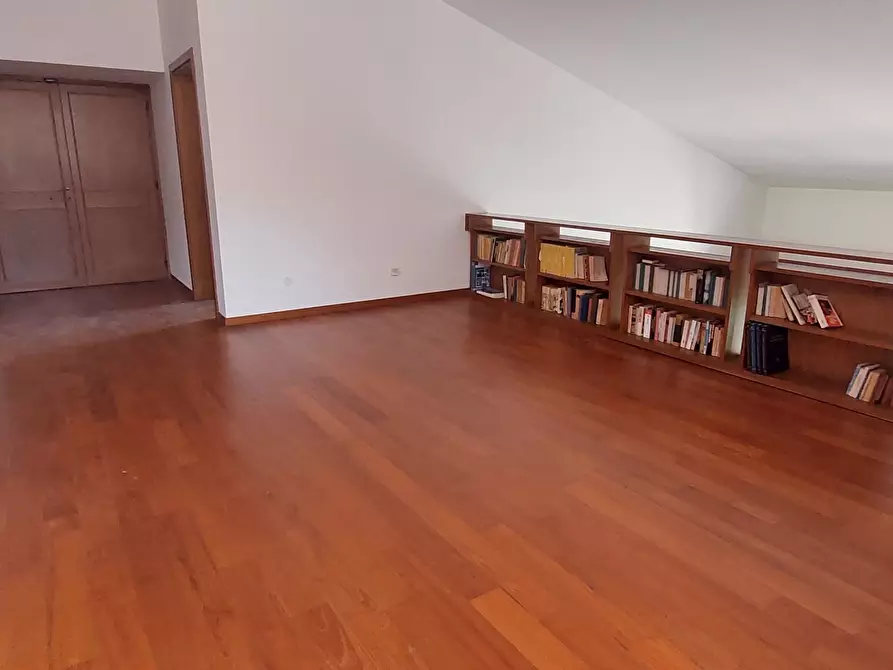 Immagine 12 di Casa indipendente in vendita  a Livorno