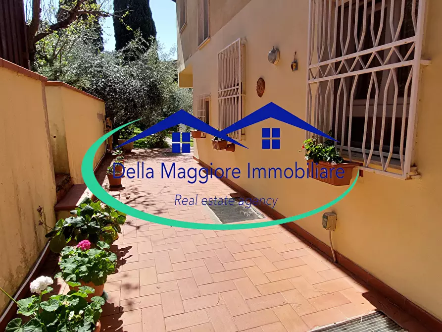 Immagine 10 di Casa bifamiliare in vendita  in piazza delle carrozze 3 a Livorno