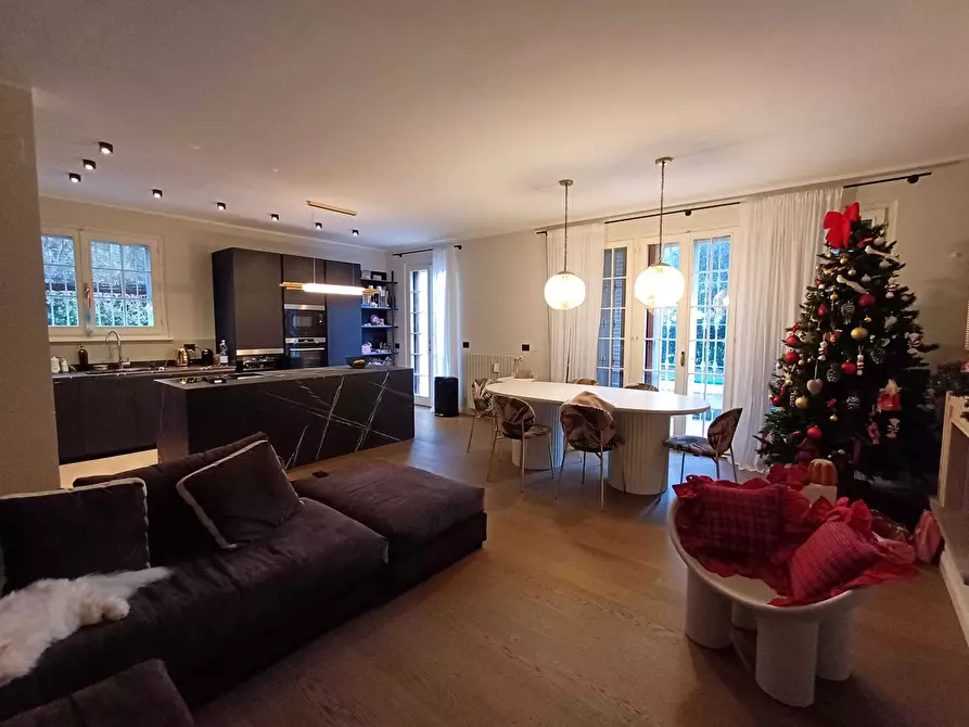 Immagine 4 di Casa bifamiliare in vendita  a Livorno