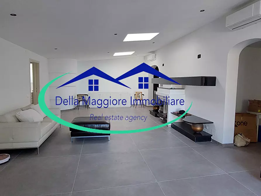 Immagine 8 di Villa in vendita  a Livorno