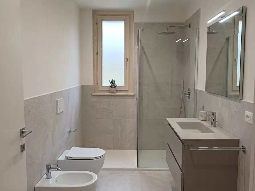 Immagine 15 di Villetta a schiera in vendita  a Livorno