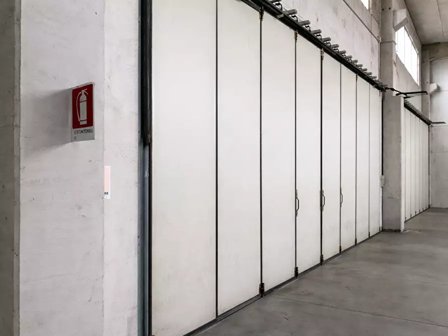 Immagine 5 di Attività artigianale in vendita  a Parma