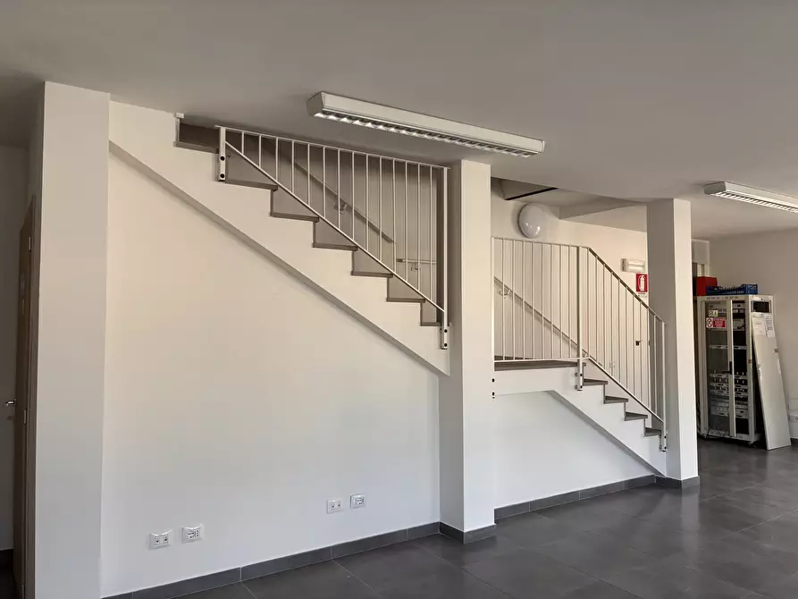 Immagine 4 di Ufficio in affitto  a Parma