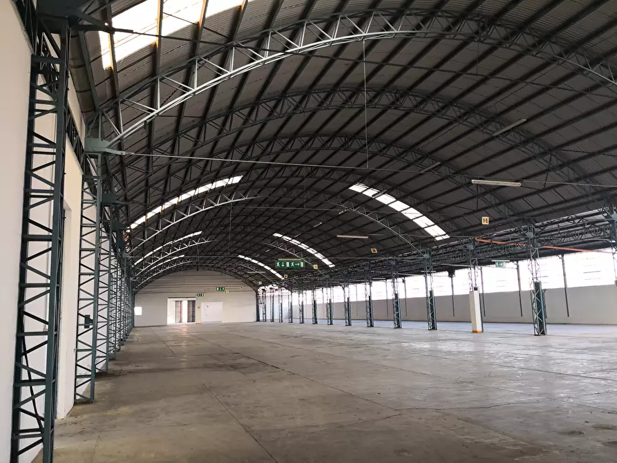 Immagine 3 di Attività artigianale in affitto  in Via Cisa 12 a Brescello