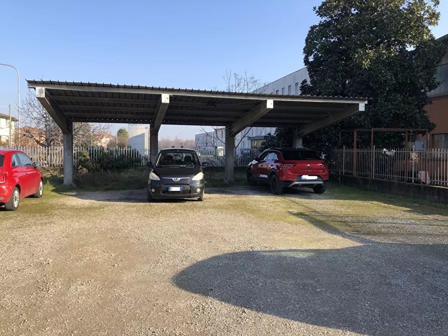 Immagine 7 di Attività artigianale in vendita  a Montechiarugolo