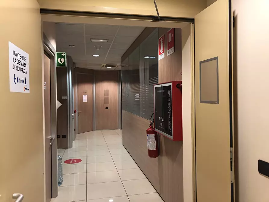 Immagine 2 di Ufficio in affitto  a Parma