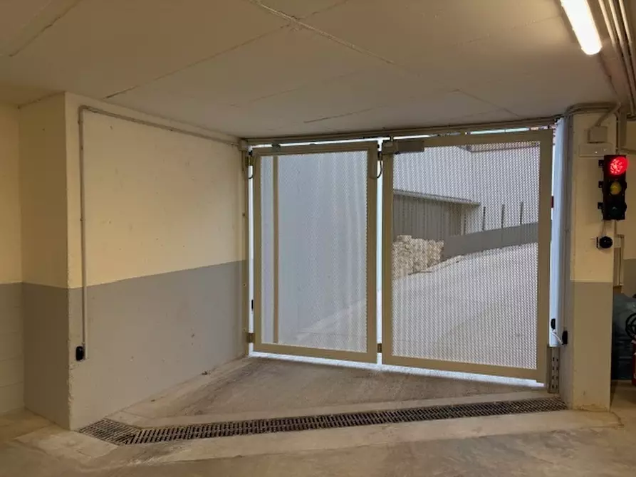 Immagine 3 di Garage in affitto  in Via della Roggia Grande 14/1 a Trento