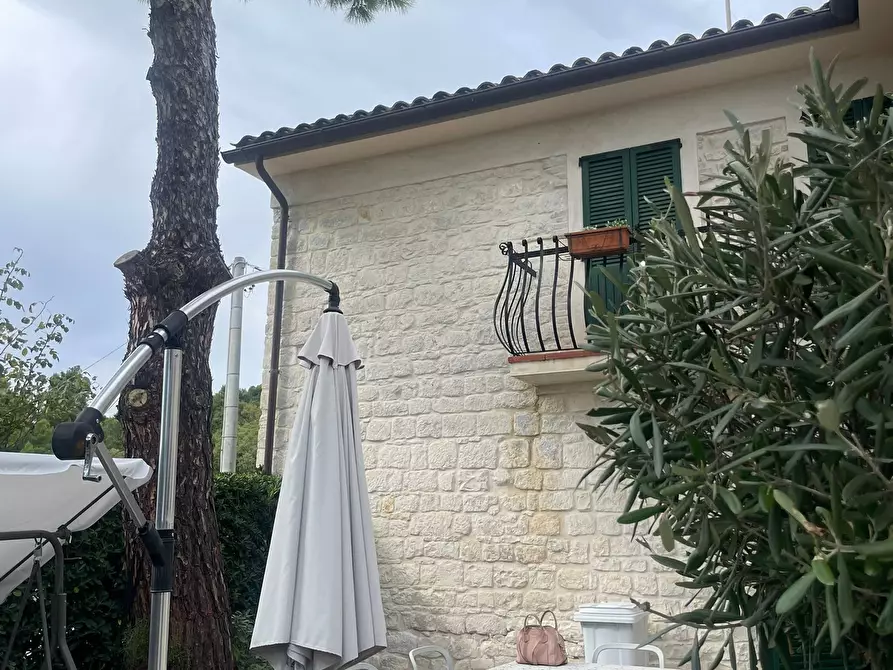 Immagine 3 di Casa bifamiliare in affitto  in Via Fonte Olio a Ancona