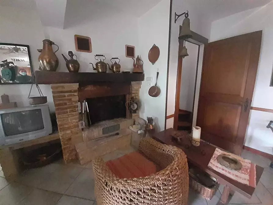 Immagine 21 di Villa in vendita  in VIA chiaravallese a Osimo