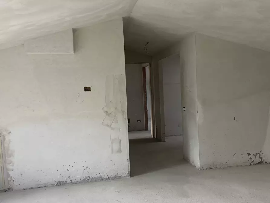 Immagine 12 di Attico in vendita  in via aldo moro a Osimo