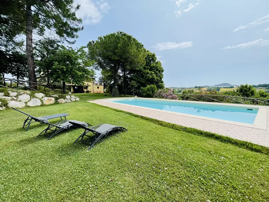 Immagine 4 di Villa in vendita  in VIA CHIARAVALLESE a Osimo