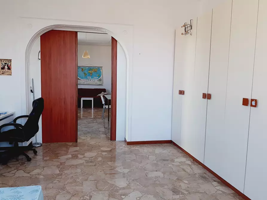 Immagine 13 di Trilocale in vendita  in Via Villarey a Ancona