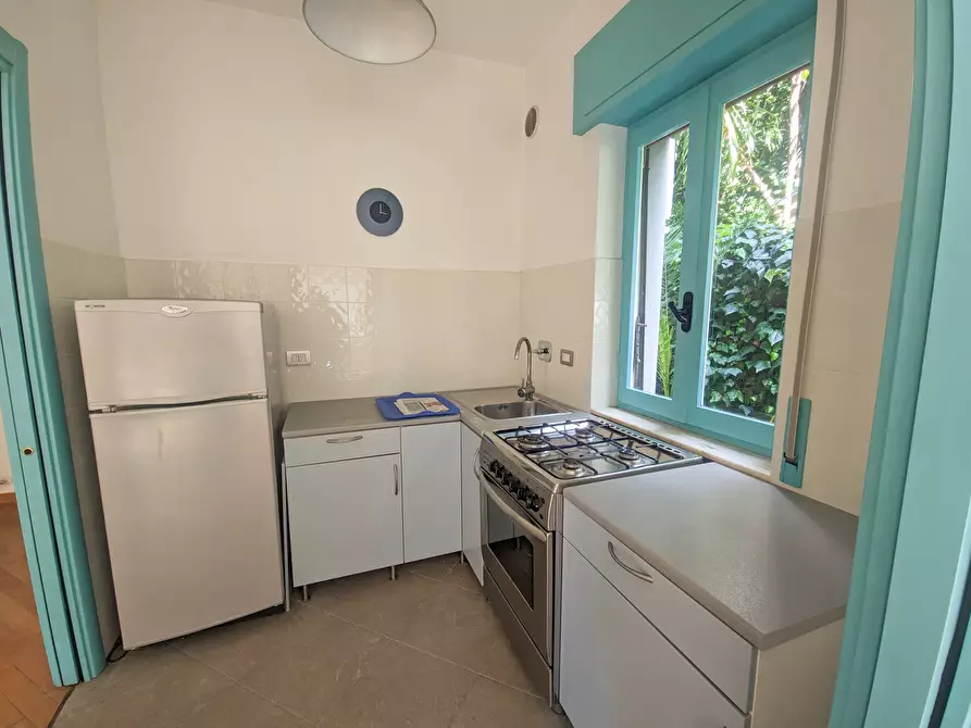 Immagine 8 di Trilocale in vendita  in Corso degli Inglesi 458 a San Remo