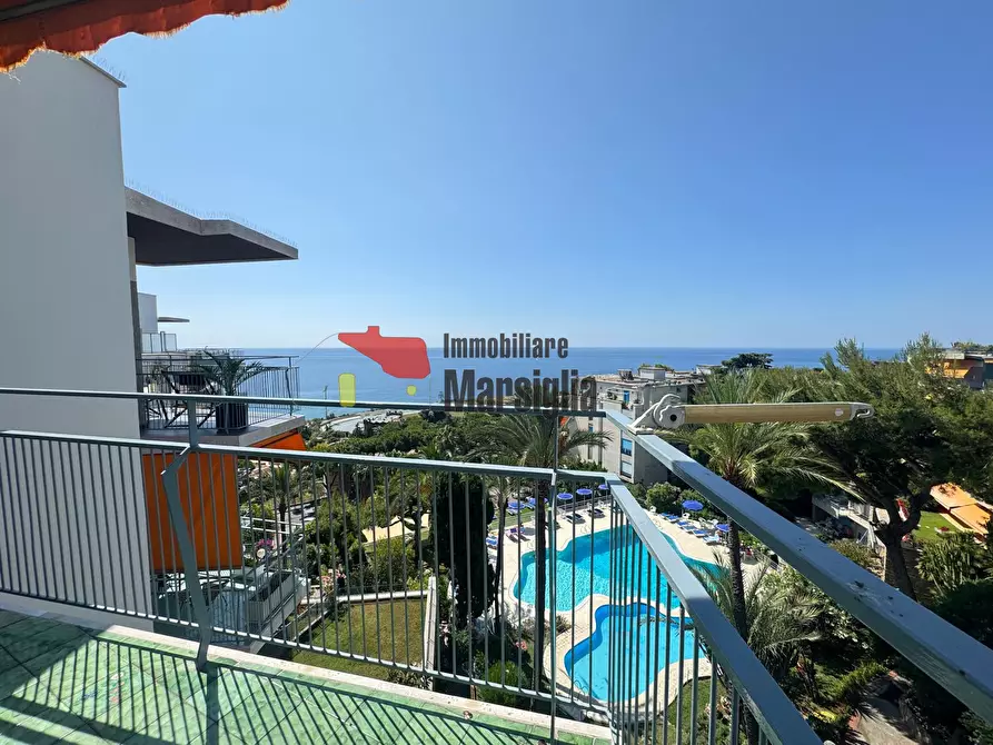 Immagine 20 di Quadrilocale in vendita  in Via Padre Semeria 282 a San Remo