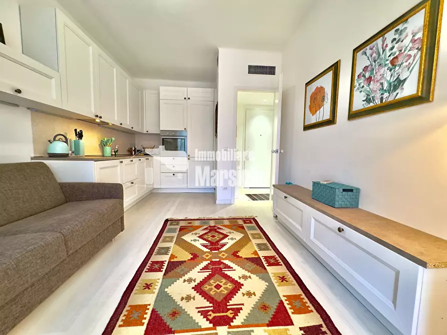 Immagine 2 di Bilocale in vendita  in Salita Grand Albergo 6 a San Remo