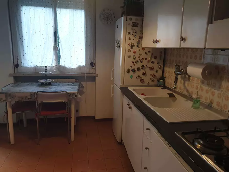 Immagine 5 di Appartamento in vendita  a Livorno