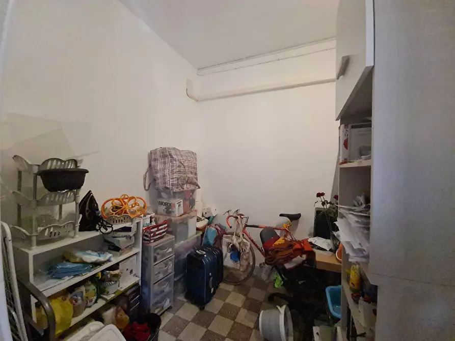 Immagine 17 di Trilocale in vendita  a Livorno
