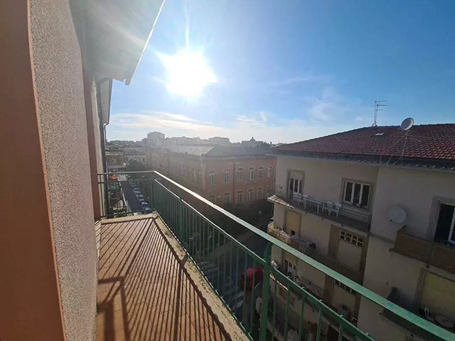 Immagine 6 di Pentalocale in vendita  a Livorno